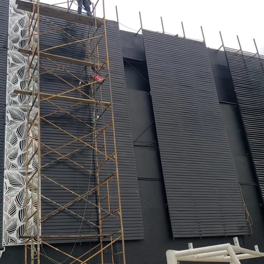 fachadas metalicas perforadas en medellin
